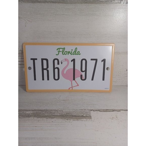 Florida Tag TR6 1971 Flamingo Decor Size 8.5 By 4.5 - Picture 2 of 11